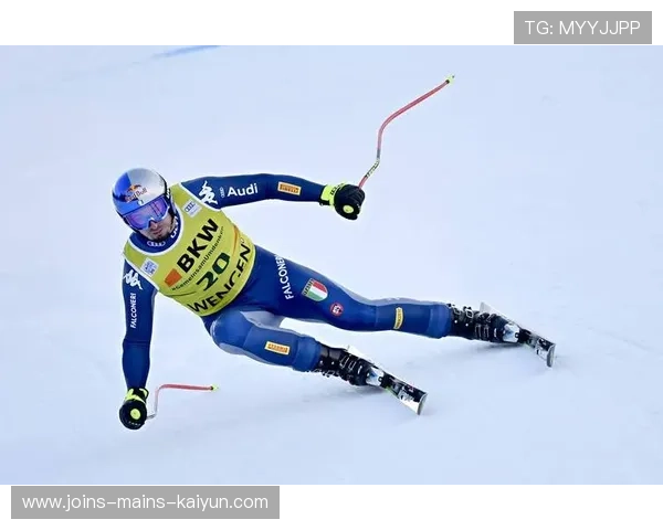 谷爱凌现身意大利博尔米奥赛道，进行U型场地技巧赛前适应性训练